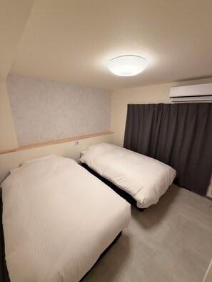 Laptop workspace, free WiFi, bed sheets - HOTEL LUNA SUTELLA (senndaisi aobaku tachimachi)