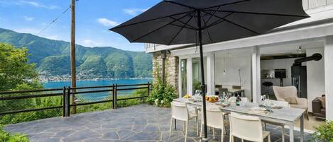 Family Apartment, Multiple Bedrooms, 2 Bathrooms, Mountainside (Casa la Tortue 1) | Outdoor dining