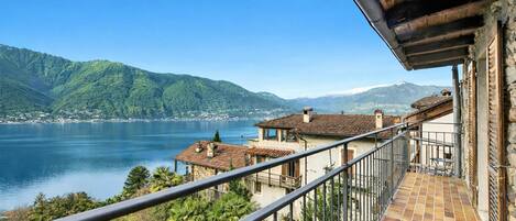 Appartement Familial, plusieurs chambres, 2 salles de bains, cÎté montagne (Casa la Tortue 2) | Balcon
