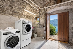 Appartamento familiare, camere multiple, 2 bagni, lato montagna (Casa la Tortue 2) | Interni