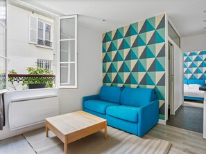 TV - Charming apartment design near Sorbonne (Paris)