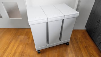 Fridge, microwave, stovetop, cookware/dishes/utensils