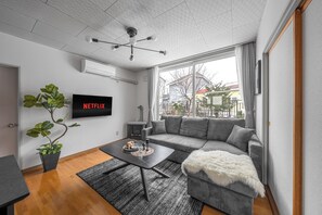 Living area - THE VILLAGE 1002 (Asahikawa)