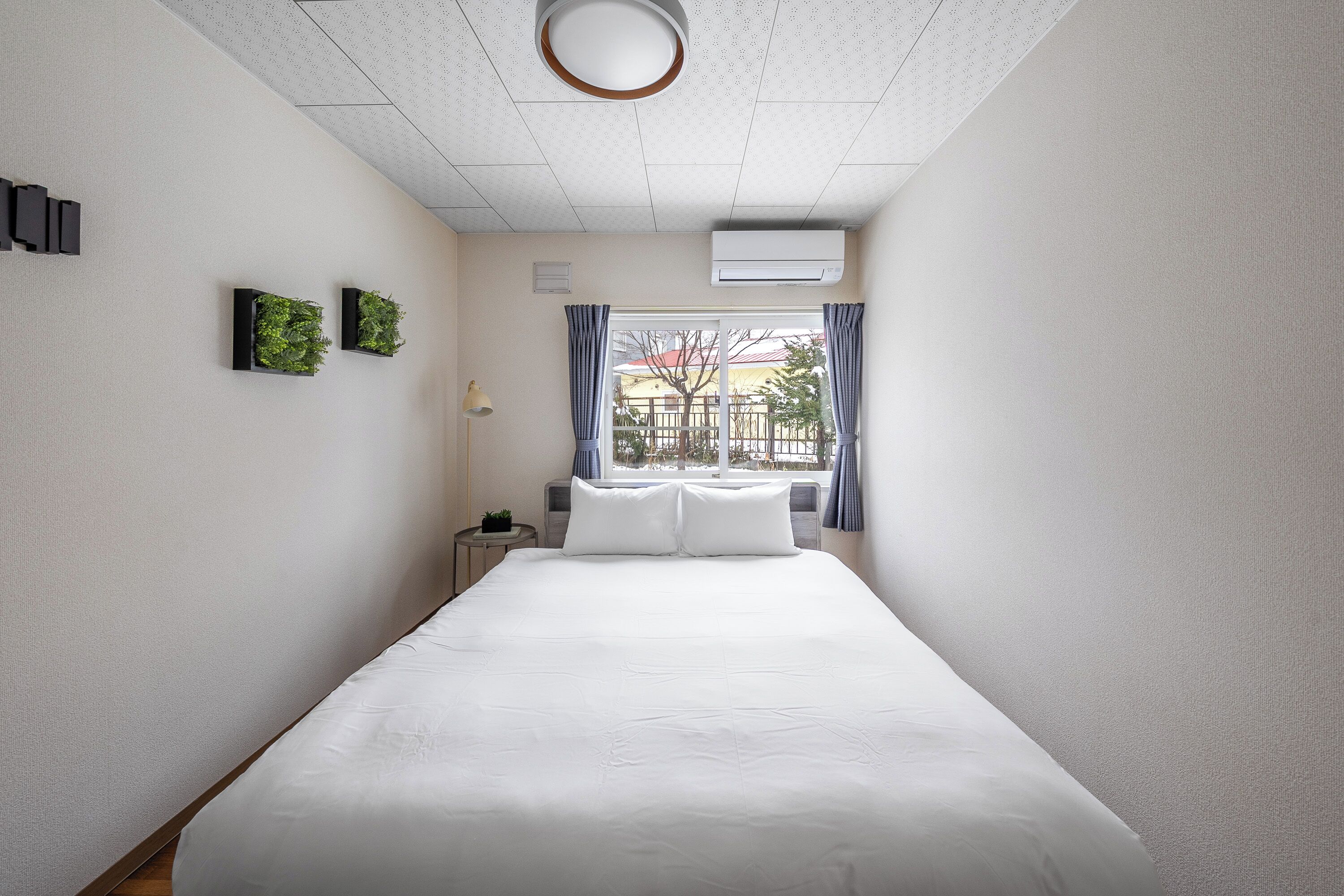 ノートパソコン用作業スペース、アイロン / アイロン台、WiFi (無料)