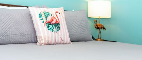 Iron/ironing board, internet, bed sheets