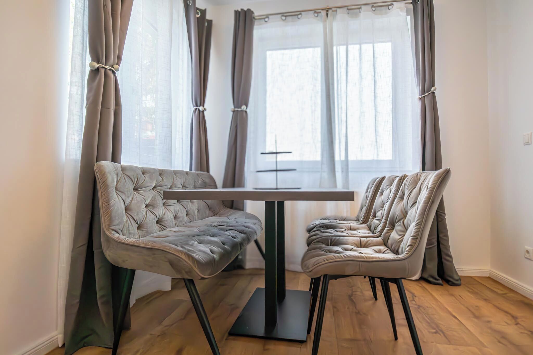 Basic-Apartment | Esszimmer