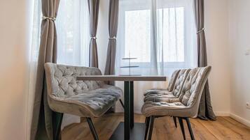 Basic-Apartment | Esszimmer