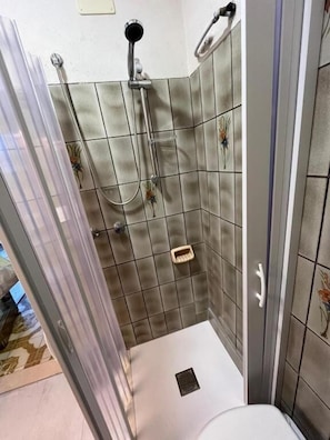 Hair dryer, towels - Cozy One-Bedroom Retreat in Polignano a Mare (Polignano a Mare)