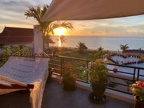 Property grounds - Romantic Beachside Retreat with Breathtaking Views (Saeng Arun)