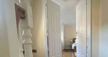 Bright spacious double ensuite in South Kensington