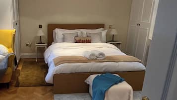 Bügeleisen/Bügelbrett, Internetzugang, Bettwäsche