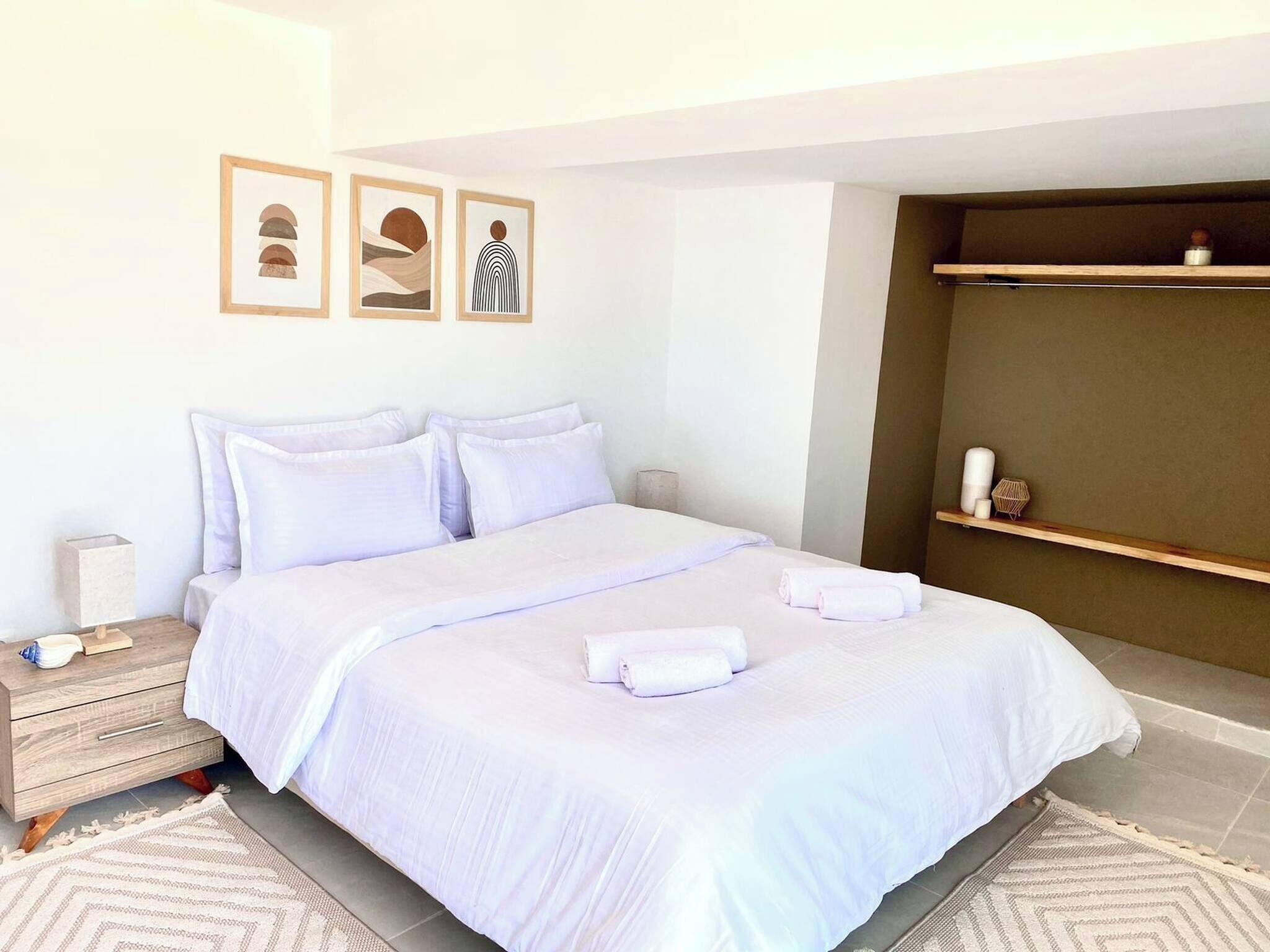 2 bedrooms, iron/ironing board, Internet, bed sheets