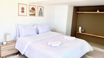 2 bedrooms, iron/ironing board, Internet, bed sheets