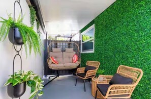 Terrace/patio - MíA Airport Modern Studio| 10 min Downtown/ Port (Miami)