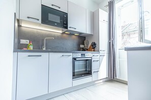 Private kitchen - Sweet 2BR 1LR Apartment Donaustadt (Wien)