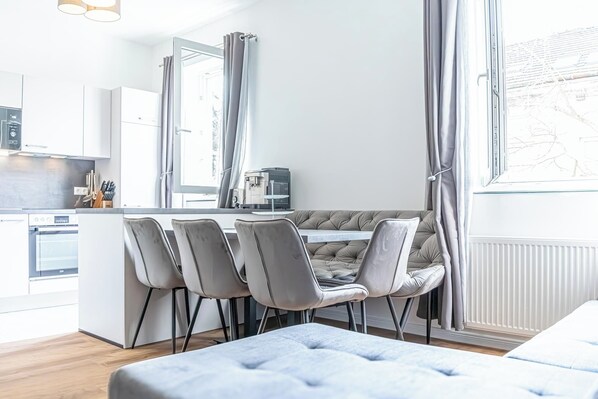 Basic Apartment | Dining room - Sweet 2BR 1LR Apartment Donaustadt (Vienna)
