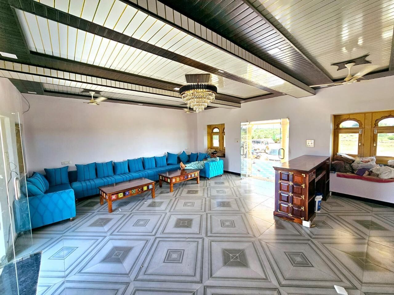 Deluxe Double Room, Desert view | Living area