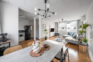 In-room dining - THE VILLAGE 1003 (Asahikawa)