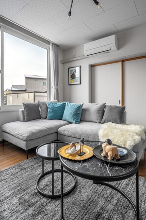 Living area - THE VILLAGE 1003 (Asahikawa)