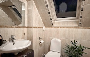 Shower - 4 bedroom pet friendly home in Karlstad (Karlstad)