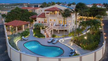 Villa (5 Bedrooms) | Property amenity