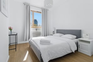 Apartamento clássico, vista para o pátio | Ferros/tábuas de passar roupa, berços (sobretaxa), Wi-Fi de cortesia