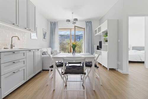 Lumina apart near the railway station