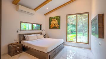 Iron/ironing board, free WiFi