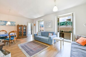 Living area - Beautiful Holiday Home near Lake Maggiore (Verbania)