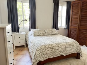 Internet, bed sheets - All-inclusive 3bd beachfront central condo with sea views! (Cabarete)