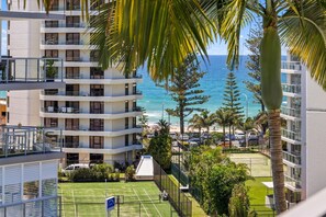 Property grounds - Coastal Escape Steps to Beach Full Resort Living (Burleigh Heads)