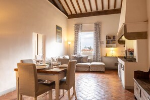 Dining - Duomo Sky Terrace Apartment (Florence)