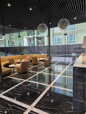 Apartment, 2 Bedrooms, Smoking, City View | Ruang Istirahat