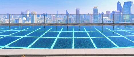 Apartment, 2 Bedrooms, Smoking, City View | Pool | Outdoor pool