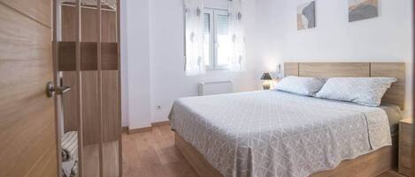2 bedrooms, in-room safe, iron/ironing board, WiFi