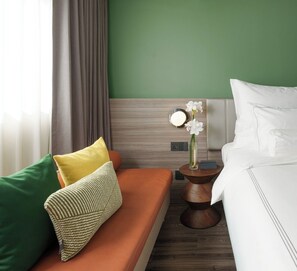 Habitación Deluxe doble | Caja fuerte, espacio para trabajar con un portátil, wifi gratis