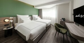 Deluxe Double Room | In-room safe, laptop workspace, free WiFi