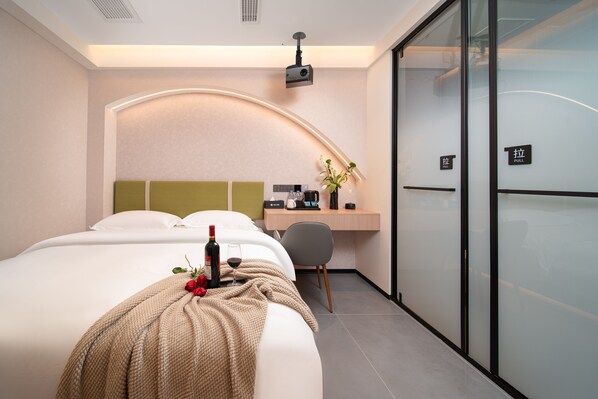 Basic Twin Room - She County Liuyue Qingshe Guesthouse (Huangshan)