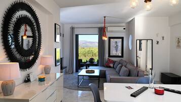 House, Garden View | Living area