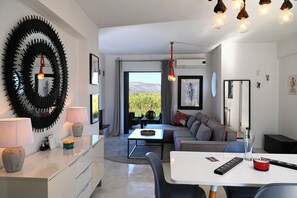 Smart TV 55 pulgadas con canales de televisión vía satélite