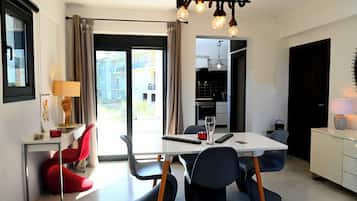 House, Garden View | Dining room