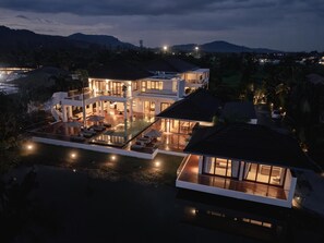 Floor plan - Luxurious 5bedroom White Estate Villa Private Lake (Thep Krasattri)