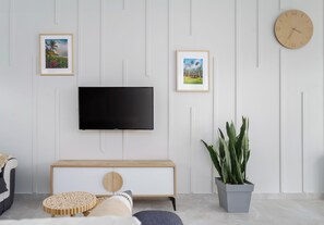 TV - Les Kaz Sara Margot: twin houses with heated pools in Saint Pierre (Saint-Pierre)