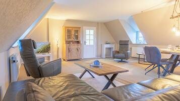 Televisio, kirjoja, stereot