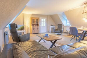 Televisio, kirjoja, stereot