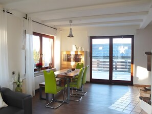 Dining - Holiday Home 'Dell, 99qm' with Shared Pool, Shared Terrace and Wi-Fi (Möhnesee)
