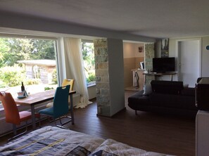 Interior - Apartment 'Souterrain' with Lake View (Möhnesee)