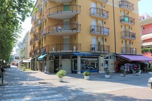 Exterior - Centric apartment in Bibione-Beahost (Bibione)