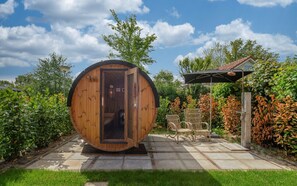 Exterior - Het Ongerepte 21 luxury chalet with privacy near beach (Renesse)