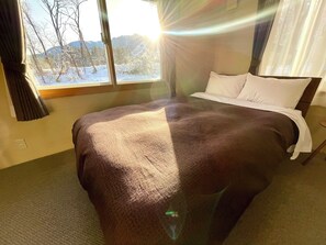 Basic Apartment, Mountain View | Free WiFi - Three Peaks House (Hakuba)